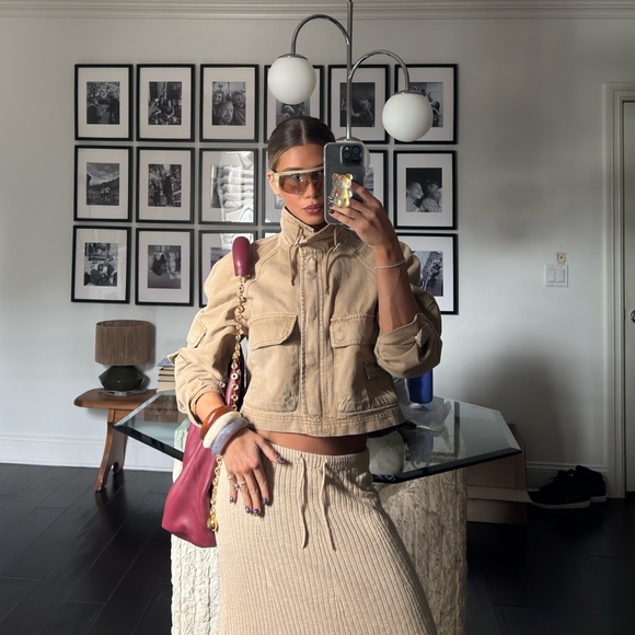 Meet your Posher, Lexy - Picture 1 of 1